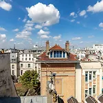 Paris Centre Dernier Etage Vue Ascenseur