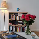 Charming Apartment Very Close To The City Center
