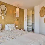 Bright Apartment For 2 People - Paris 18