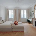 Studio Quartier Champs Elysees 1