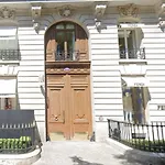 Av Montaigne Champs Elysee Paris