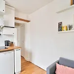 Charming Apartment For 2 In The Heart Of The 20Th Arrondissement