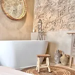 Studio De Charme Pour Un Sejour En Amoureux - 2P