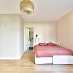 Nice Accommodation For 2 People In La Villette