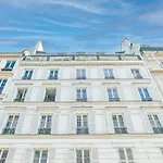 Bright Parisian Flat - Marais