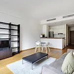 Pick A Flat\'S Apartment In Champs Elysees - Avenue Franklin Delano Roosevelt