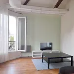 Un Appartement Typique Parisien / A Typical Parisian Apartment