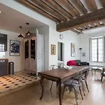 IntoParis Charming apartment in Le Marais