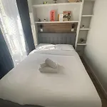 Republique & Le Marais - City Apartment