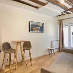 Studio Le Marais Renove / Paris Historique