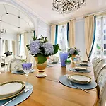 Luxury House In Paris