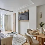 Apartment Centre De Paris By Studio Prestige