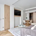 Apartment Centre De Paris By Studio Prestige
