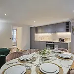 Apartment Saint Germain Des Pres By Studio Prestige