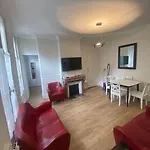 Modern Flat Heart Of Veme