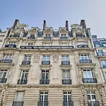 Apartment Place Vendome By Studio Prestige