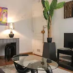 Pretty Love Nest Close To Pere-Lachaise