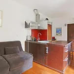 Welkeys - Entrepreuners Apartment