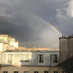 Charming Apartment On Top Floor In Marais -5P