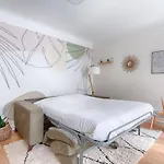 Pleasant Studio In Republique - 2P