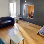 Beau Studio Spacieux
