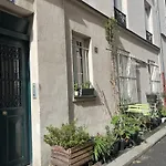 Charming Apartment In The Heart Of Paris