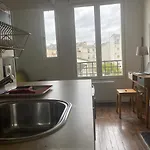 Jupiter 101 Studio Montmartre