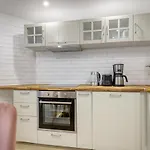 Stylish & New 1 Bdr Flat With A/C-Trendy Paris 11