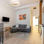 Charming Two Bedroom Wagram 17Th