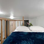 Small Studio For 3 In The Marais