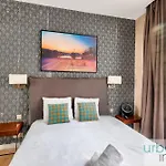 62 - Beautiful Apartment Triangle D- 100M From Champs-Elysees