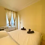 Chambre Lit Double Et Salon Avec Canape-Lit A 10 Minutes Des Champs Elysees