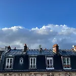 Studio Parisien