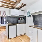 Dazzling Studio Caire