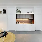Pick A Flat\'S Apartment In Saint-Michel - Rue Pestalozzi