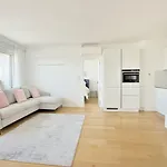 Magical Modern Apartment Eiffel Tower, Paris The Million Dollar View