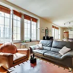 Duplex Calme Et Lumineux Au Coeur De Bastille