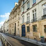 Grand Appartement Place Des Vosges, Marais/Bastille