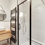 Pick A Flat\'S Apartments In In Parc Des Buttes Chaumonts - Rue Edouard Pailleron