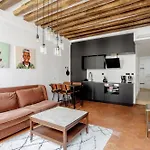 Le Clos St Louis