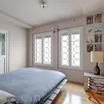 Pretty Parisian Penthouse