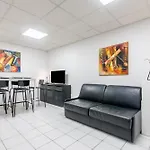 Residence Magenta Blue