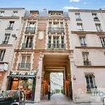 33 - Flat Av Des Champs-Elysees