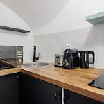 Charming Studio 4P Next To Republique