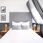 LivinParis - Luxury 2 Bedrooms Le Louvre I