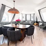 LivinParis - Luxury 2 Bedrooms Le Louvre I