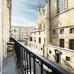 Residense Louvre Museum By Studio Prestige