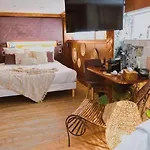 Vip Paris Yacht Hotel & Spa