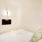 Pick A Flat\'S Apartment In Le Marais - Rue Vieille Du Temple