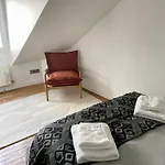 Charmant Appartement Parisien